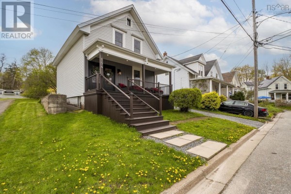 154 Chestnut Street, Windsor, NS, photo 2
