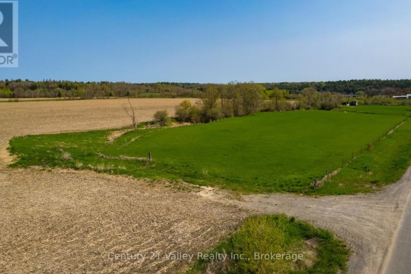 154 Cornerview Road, Whitewater Region, ON K0J1K0 Photo 2