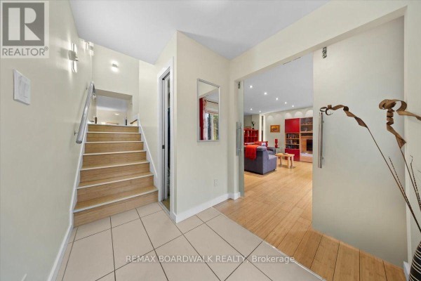 Living room - 154 Duford Street, Ottawa, ON K1L6Z7 Photo 3