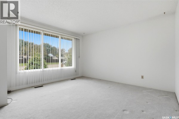 Primary Bedroom - 154 Sangster Boulevard, Regina, SK S4R6L5 Photo 4
