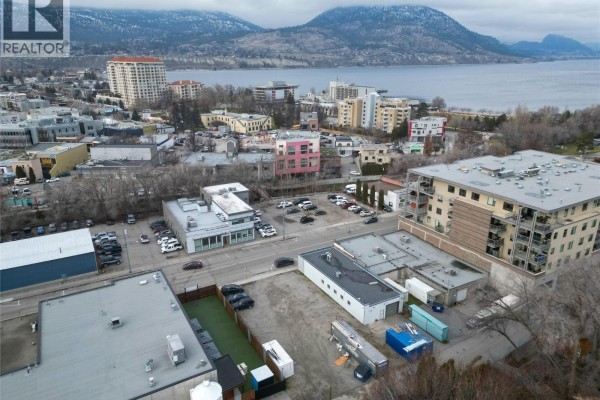 154/160/166 Ellis Street, Penticton, BC V2A4L5 Photo 4