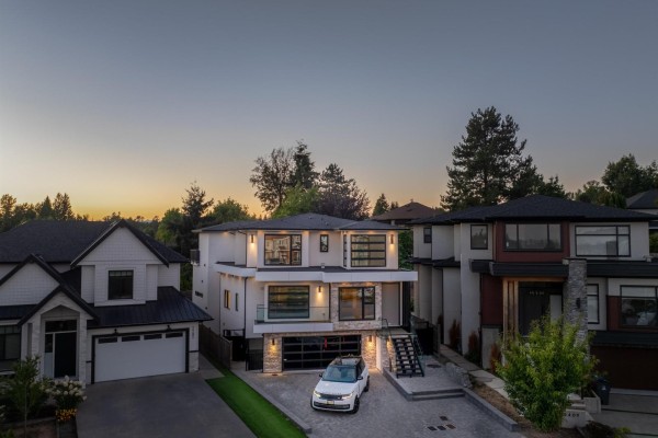 15401 78 Avenue, Surrey, BC V3S1C2 Photo 2