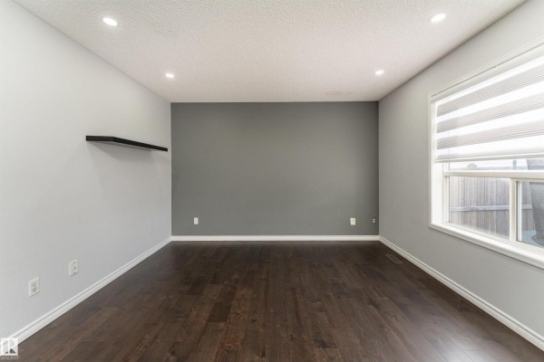 Bedroom 2 - 15406 138a St Nw, Edmonton, AB T6V1P7 Photo 5