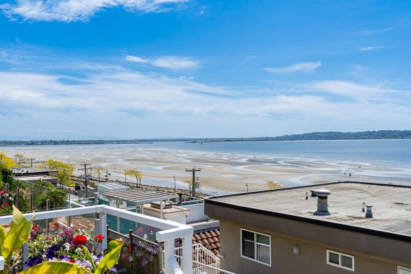 15410 Victoria Avenue, White Rock, BC V4B1H3 Photo 5