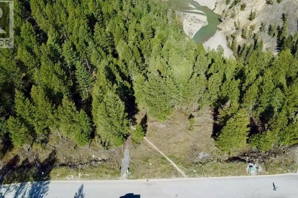 1542 Pine Ridge Mountain Place Lot# 13, Invermere, BC, photo 2