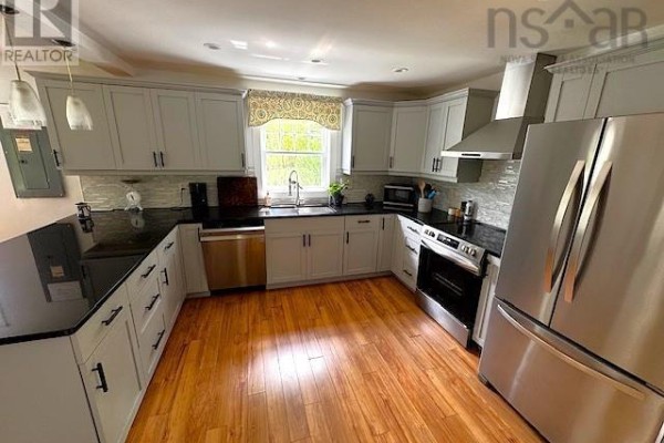 Living room - 1543 King Street, Bridgewater, NS B4V1C4 Photo 5
