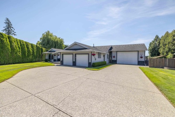 15430 Kilmore Close, Surrey, BC V3S6N9 Photo 2
