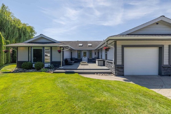 15430 Kilmore Close, Surrey, BC V3S6N9 Photo 3