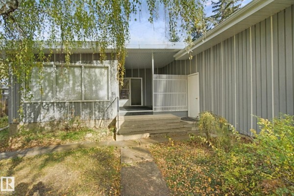 15432 78 Av Nw, Edmonton, AB T5R3E1 Photo 2