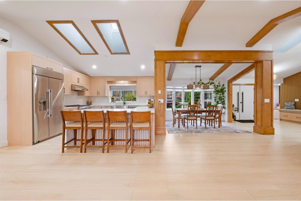 15435 Killarney Place, Surrey, BC V3S7G9 Photo 5