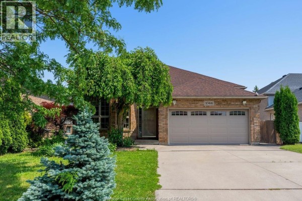 4pc Bathroom - 1544 Imperial Crescent, Windsor, ON N9G2T8 Photo 2