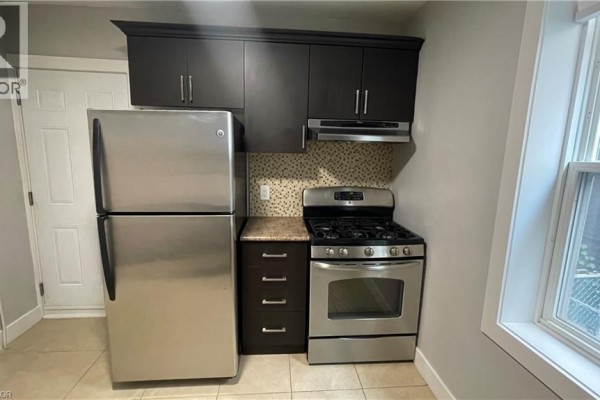 Living room/Dining room - 1544 King Street E Unit# 202, Hamilton, ON L8K1S9 Photo 4