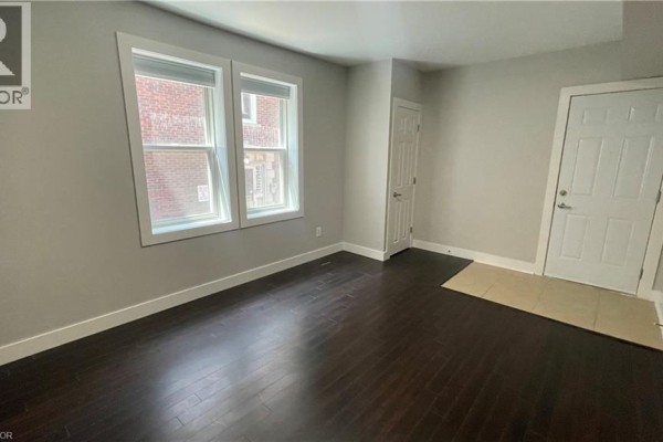 1544 King Street E Unit# 202, Hamilton, ON L8K1S9 Photo 5
