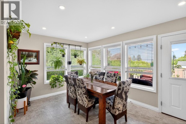 1544 Woodridge Road, Kelowna, BC, photo 2