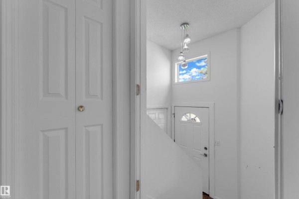 Bedroom 2 - 1545 49a St Nw, Edmonton, AB T6L6Y6 Photo 5