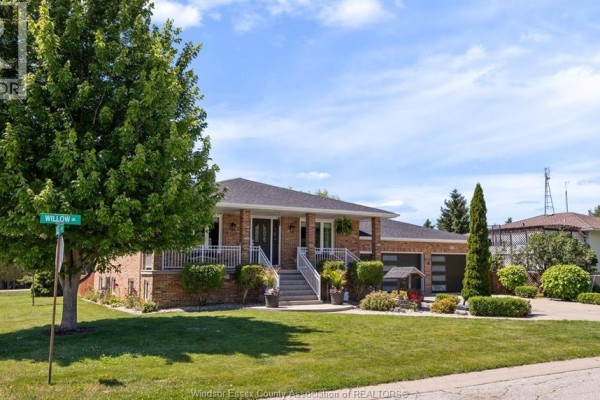 1545 Willow Drive, Ruthven, ON, photo 2