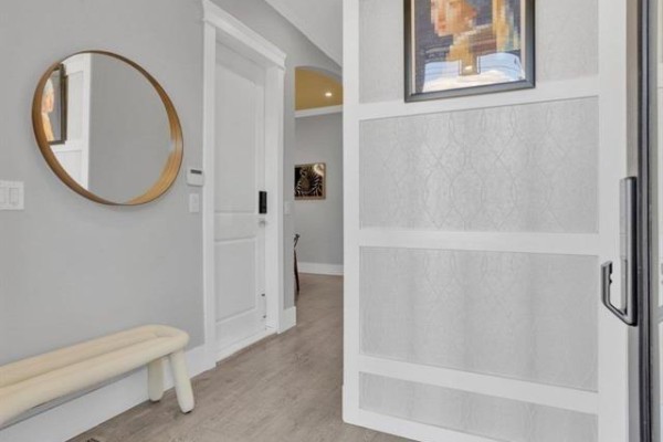 15456 Russell Avenue, White Rock, BC V4B2R3 Photo 4