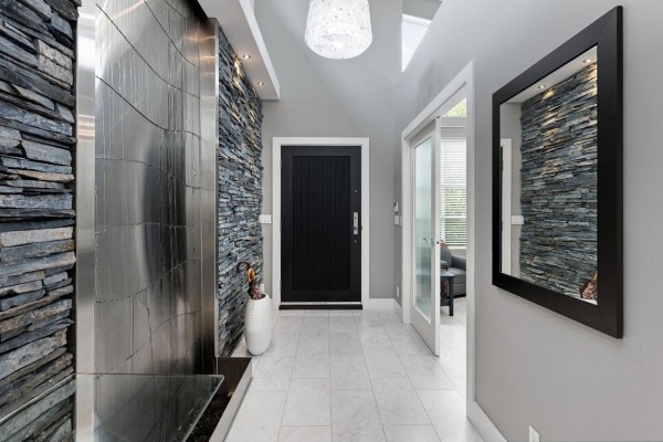 15461 18th Avenue, Surrey, BC V4A1X1 Photo 4