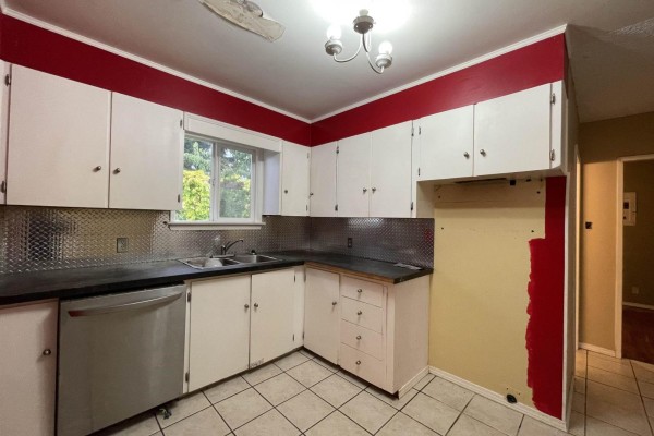 15463 16a Avenue, Surrey, BC V4A1T2 Photo 4