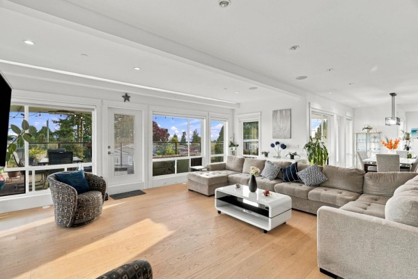 15472 Buena Vista Avenue, White Rock, BC V4B1Z1 Photo 5