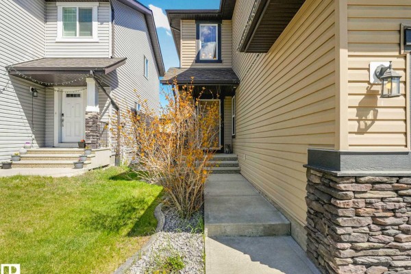 Family room - 1548 36 Av Nw, Edmonton, AB T6T0M5 Photo 4
