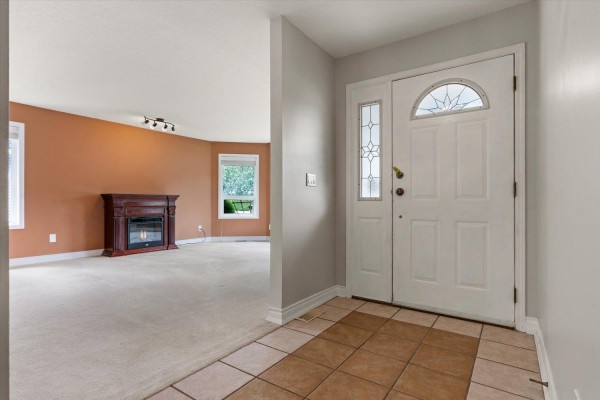 Foyer - 1548 Canterbury Drive, Agassiz, Agassiz, BC V0M1A3 Photo 5