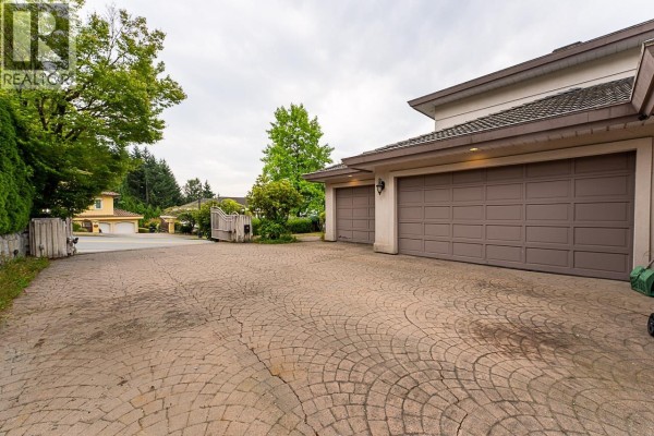 1548 Parkway Boulevard, Coquitlam, BC V3E2Y5 Photo 4