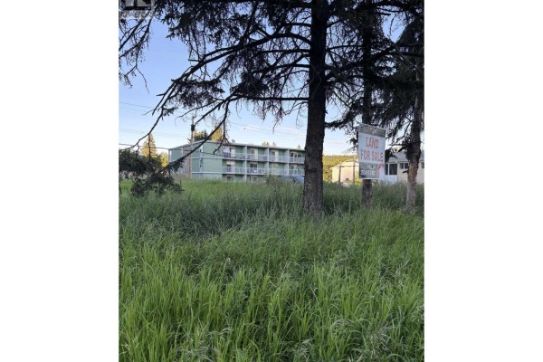 1548 Queensway Street, Prince George, BC V2L1L7 Photo 2