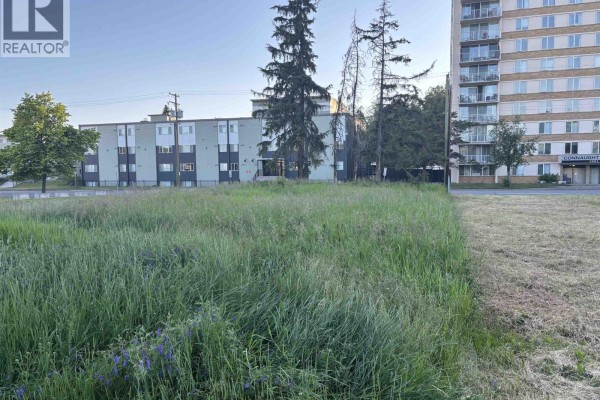 1548 Queensway Street, Prince George, BC V2L1L7 Photo 4