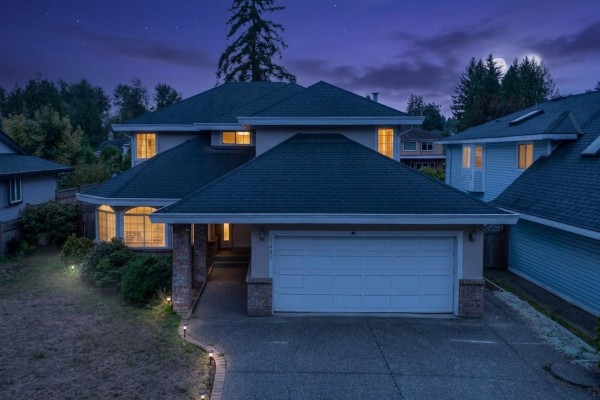 15482 112 Avenue, Surrey, BC V3R6H1 Photo 2