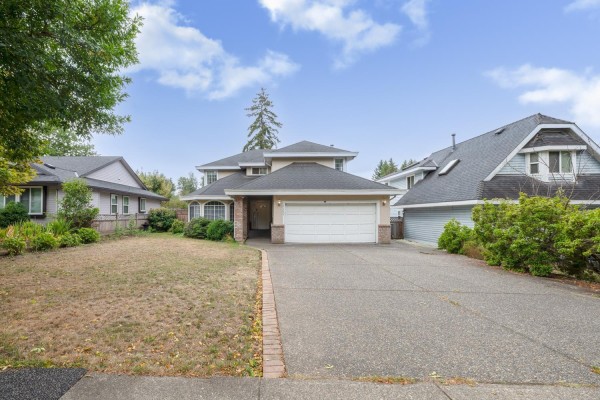 15482 112 Avenue, Surrey, BC V3R6H1 Photo 5