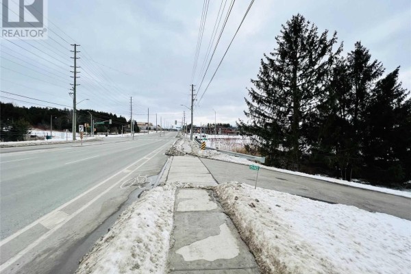 15482 Leslie Street, Aurora, ON L4G7C4 Photo 2