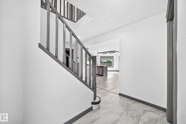 Family room - 1549 37c Av Nw, Edmonton, AB T6T0E1 Photo 4