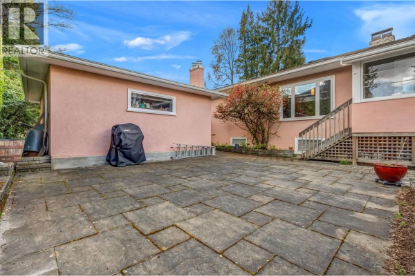 1549 W 33rd Avenue, Vancouver, BC V6M1A8 Photo 5