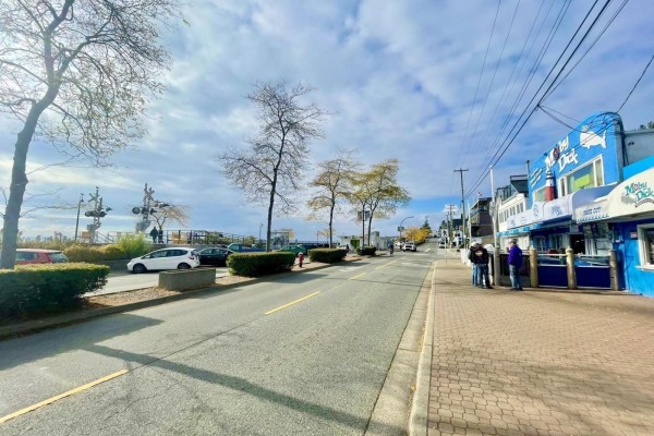 15491 Marine Drive, White Rock, BC, photo 2
