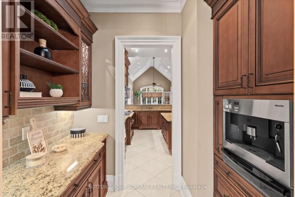 Kitchen - 155 Cooks Mill Crescent, Vaughan, ON L6A0L1 Photo 5