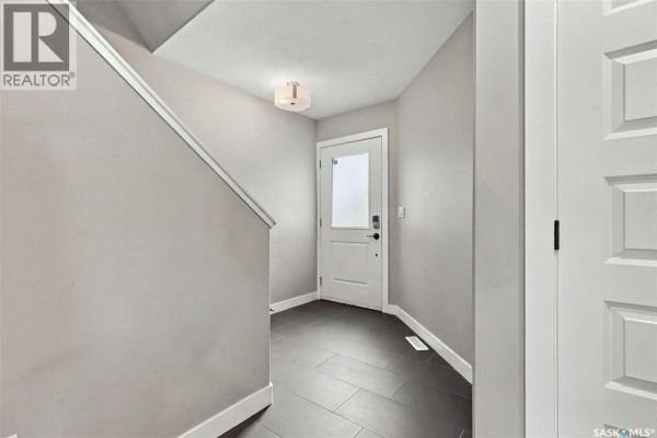 155 Dagnone Lane, Saskatoon, SK, photo 3