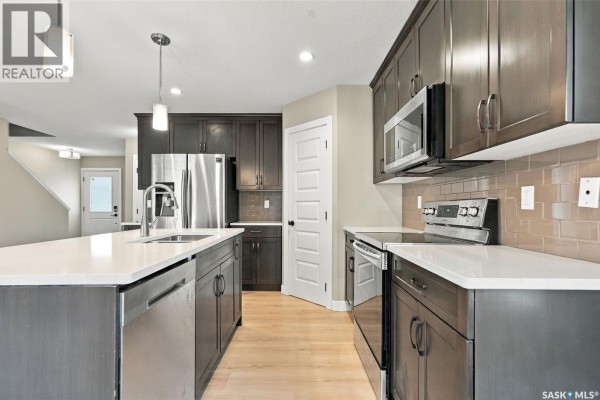 2pc Bathroom - 155 Dagnone Lane, Saskatoon, SK S7V1P5 Photo 4