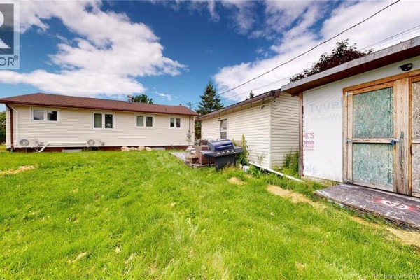 Family room - 155 Ellerdale Avenue, Moncton, NB E1A3M8 Photo 4
