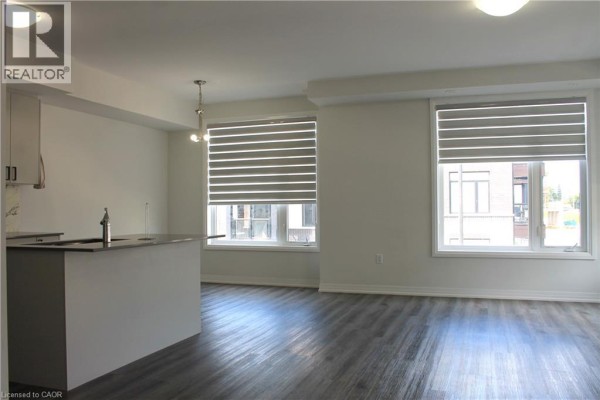 Living room - 155 Equestrian Way Unit# 139, Cambridge, ON N3E0E8 Photo 5