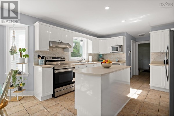 Foyer - 155 Matthew Drive, Hammonds Plains, NS B4B1T8 Photo 5
