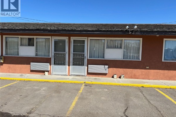 155 North Service Road W, Swift Current, SK S9H3W1 Photo 4