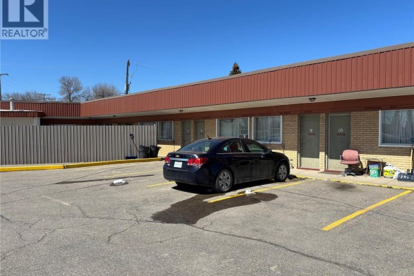 155 North Service Road W, Swift Current, SK S9H3W1 Photo 5