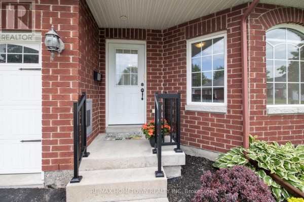155 Steacy Gardens, Brockville, ON, photo 2