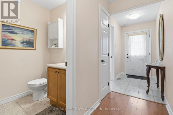 Bathroom - 155 Steacy Gardens, Brockville, ON K6V0B5 Photo 4