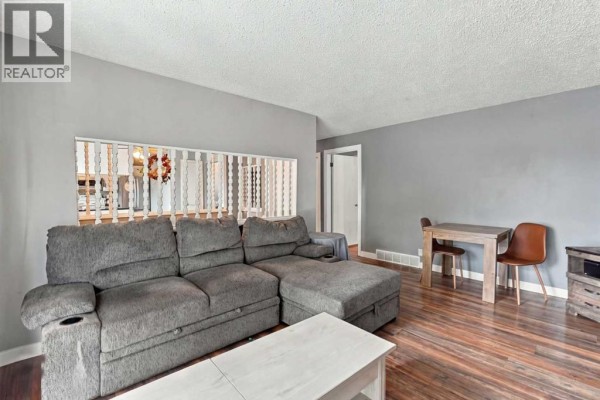 Bedroom - 155 Templevale Road Ne, Calgary, AB T1Y4V9 Photo 3