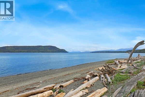 Bathroom - 1550 Dalziel Rd, Denman Island, BC V0R1T0 Photo 3