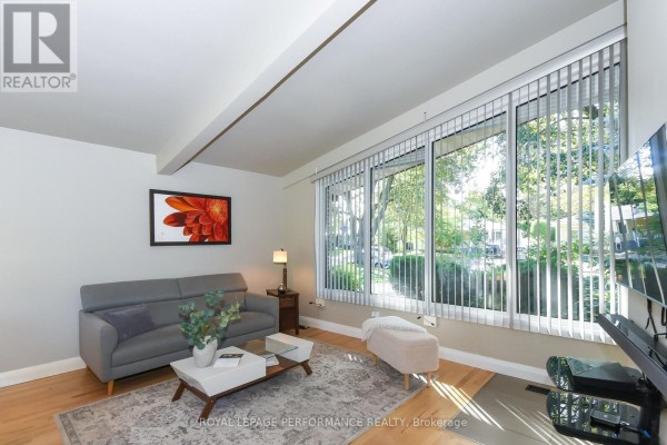 Bedroom - 1554 Chomley Crescent, Ottawa, ON K1G0V8 Photo 5