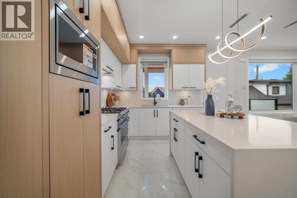 1554 W 66th Avenue, Vancouver, BC V6P2R9 Photo 5