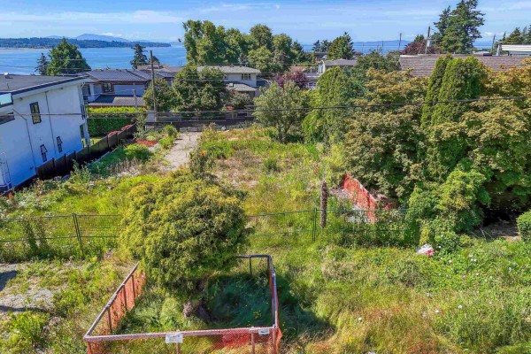 15554 Cliff Avenue, White Rock, BC, photo 2